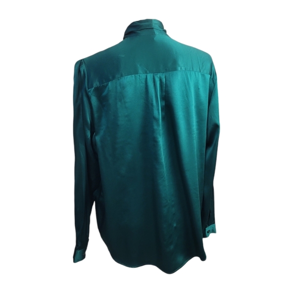 Green Silk Blouse - Picture 4 of 7